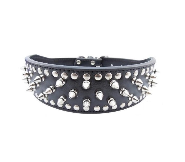 Halsband zwart met spikes en studs