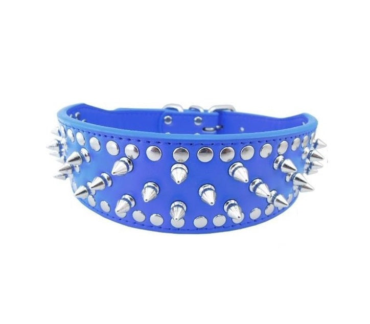 Halsband blauw met spikes en studs